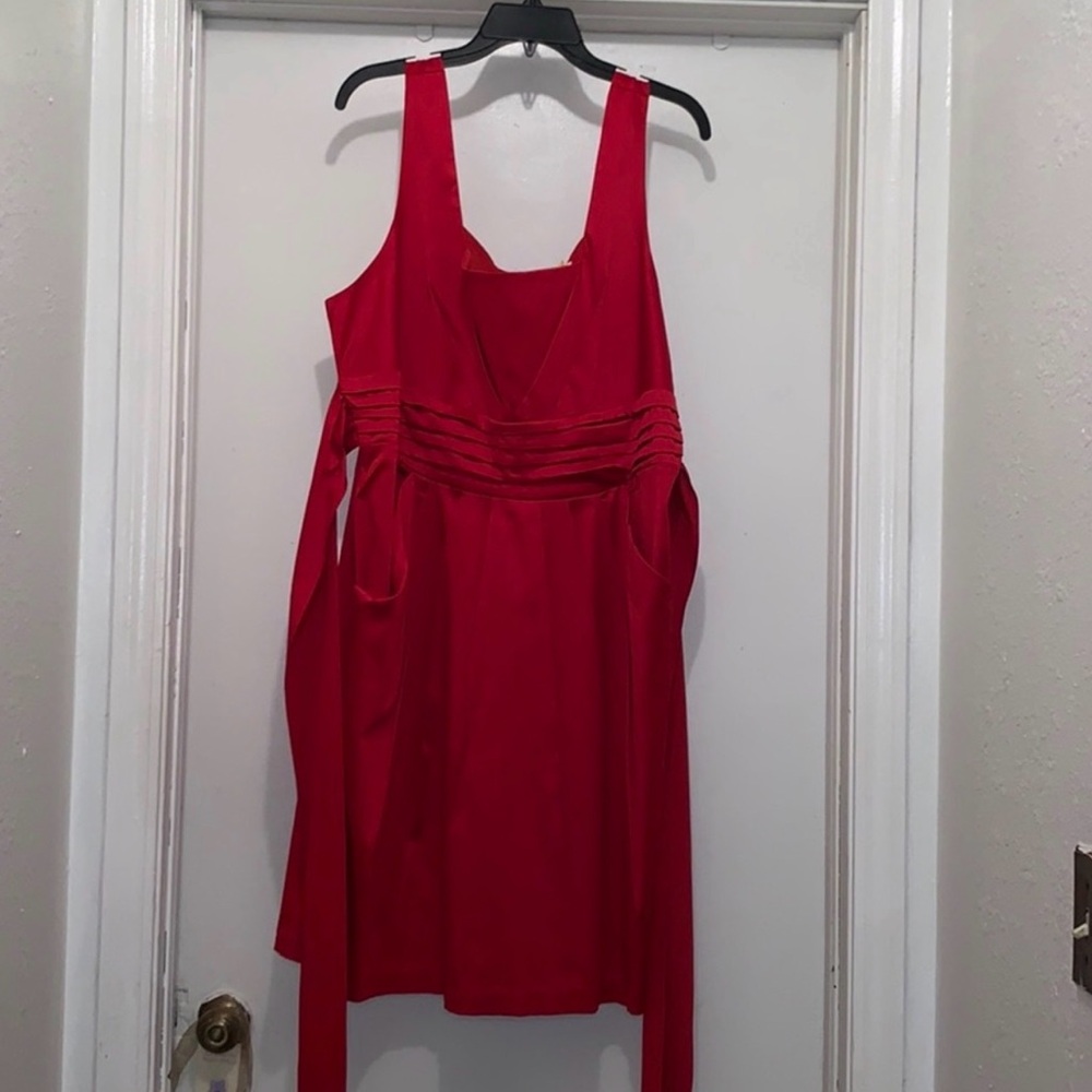 ❤️❤️  Red Satin Sleeveless Midi Dress with pockets!❤️❤️